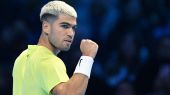 Finales ATP. Alcaraz se exhibe ante Aliassime y reta a Sinner en la mejor final posible