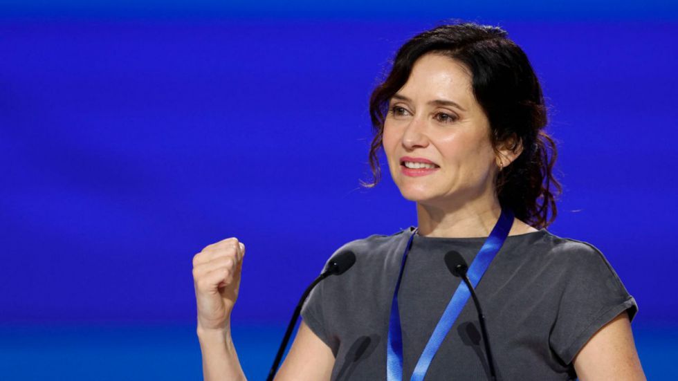 Ayuso advierte de la 'herencia envenenada' del proyecto 'pernicioso' de Sánchez