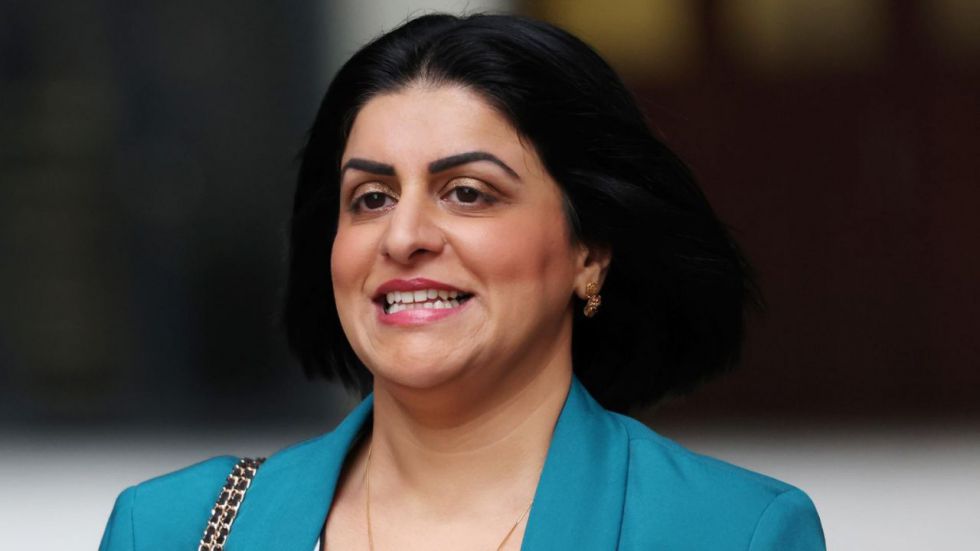 Reino Unido anuncia una gran reforma migratoria para restringir el derecho de asilo y acelerar las deportaciones