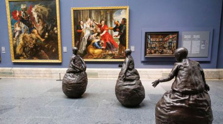 Las esculturas de Juan Muñoz dialogan con las obras que las inspiraron en el Prado