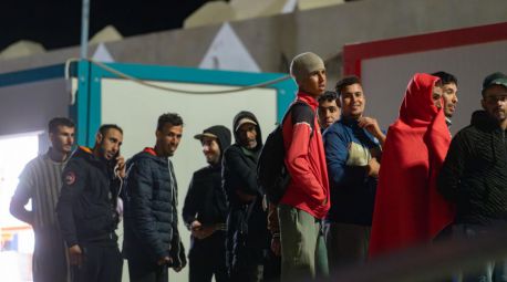 El Senado da luz verde a dificultar la vía de arraigo y ampliar las expulsiones de inmigrantes ilegales