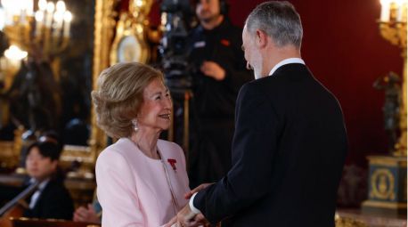 Felipe VI reivindica a la Reina Sofía por su 'servicio ejemplar y de lealtad a España y a la Corona