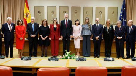 Sánchez se escabulle del acto del Congreso por el 50 aniversario de la monarquía