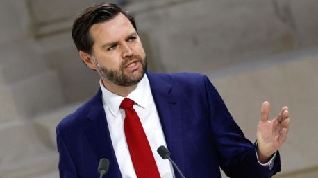 Vance: es una 'fantasía' pensar que Ucrania pueda vencer a Rusia con más armas o dinero