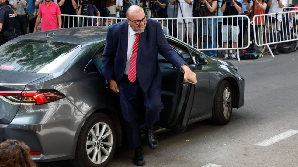 Feijóo ironiza con la 'relación anecdótica' de Sánchez y Koldo, tras conocerse que le condujo hasta Otegui