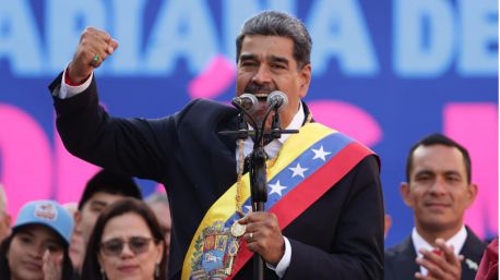 Estados Unidos declara terrorista a Maduro en plena escalada militar