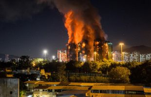 Al menos 36 muertos y 279 desaparecidos en el incendio de Hong Kong