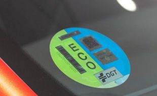 Las etiquetas de la DGT no cambian pero necesitamos revitalizar las ayudas y la red de recarga