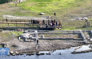 El Papa reza en la basílica sumergida de la antigua Nicea por el aniversario del concilio 