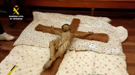 Las exmonjas de Belorado vendían por Internet obras de arte del convento