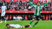 LaLiga. El Betis manda ante el Sevilla en un derbi muy caliente