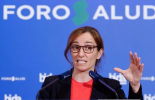 La ministra de Sanidad, ante la epidemia de gripe: 'Por favor, que se vacune toda la población'