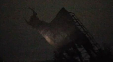 Los cachorros de Bildu derriban el único toro de Osborne del País Vasco: 'Por españolista'