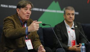 La RAE no asiste al Patronato del Cervantes por su 'malestar' con García Montero