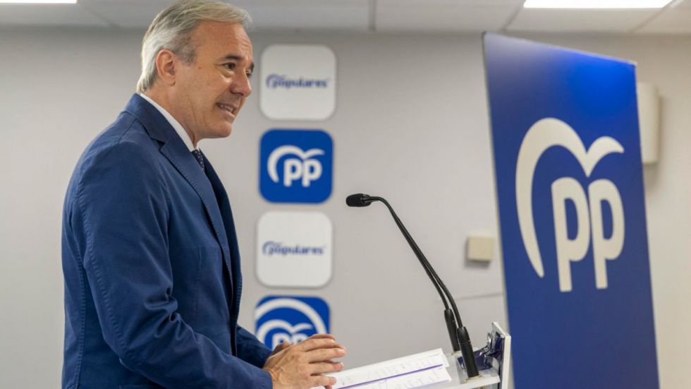 Azcón urge a Sánchez a convocar elecciones por los escándalos de corrupción y acoso sexual del PSOE