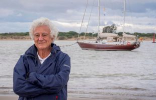 Un velero parte de Sanlúcar para emular de nuevo la primera vuelta al mundo