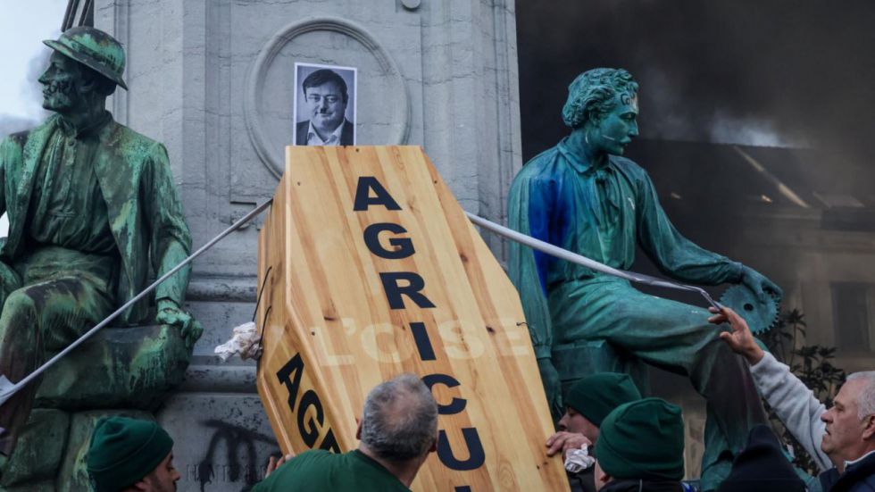 La UE pospone a enero la firma del acuerdo con Mercosur por el bloqueo de Francia e Italia