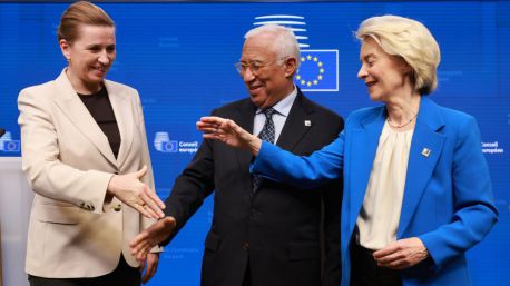 La UE aprueba in extremis un préstamo de 90.000 millones de euros para Ucrania