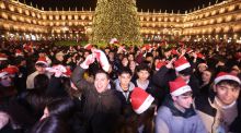 Los universitarios reciben por adelantado el 2026 en la Nochevieja de Salamanca