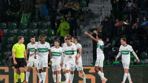 LaLiga. El Elche aplasta al Rayo Vallecano