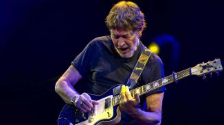 Fallece a los 74 años el músico británico Chris Rea, cantante de Driving home for Christmas