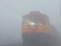 El anómalo fenómeno del 'frío diurno' y una niebla masiva paralizan Bangladés