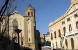 Una mujer, en estado crítico al caerle una farola por el viento en Sabadell