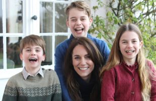 La niñera española de los hijos de los príncipes de Gales es galardonada con la Real Medalla Victoria