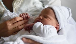 Los primeros bebés españoles de 2026 nacieron a las 0:00 horas del 1 de enero