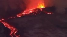 El volcán Etna vuelve a entrar en erupción y deja ríos de lava en Sicilia