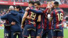LaLiga. El Levante se agarra a la permanencia goleando al Sevilla