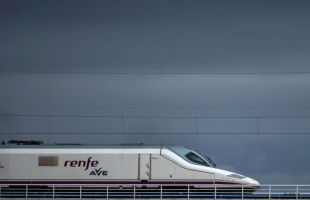 Retrasos en los trenes de alta velocidad entre Madrid y Andalucía por un robo de cable
