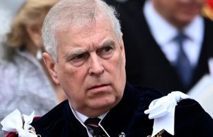 El hermano de Carlos III vendió su casa a un oligarca relacionado con sobornos