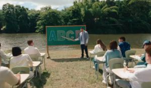 Yankee y nueva versión de Colgando en tus manos, entre los estrenos semanales