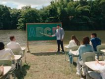 Yankee y la nueva versión de Colgando en tus manos, entre los estrenos semanales