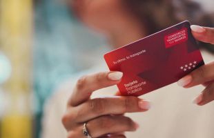 La Comunidad de Madrid lanza una aplicación para validar el abono con el móvil