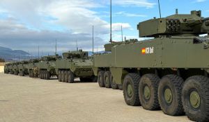 El Ejército de Tierra recibe 40 carros de combate blindados ‘8x8 Dragón’