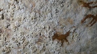 Descubierto en una cueva de Indonesia el arte rupestre más antiguo del mundo