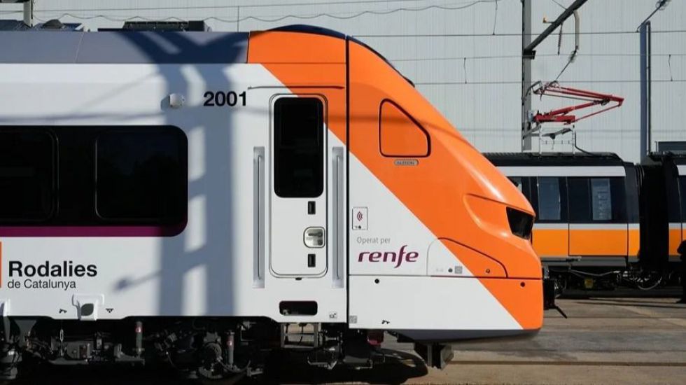 Cataluña recupera mañana Rodalies pero tendrá un tramo de la AP-7 cortado