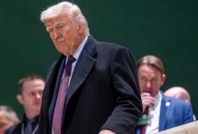 Trump demanda a JPMorgan por 5.000 millones de dólares por excluirlo del banco