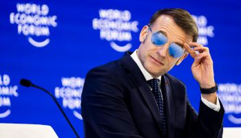 El fabricante francés de las gafas de Macron se prepara para una lluvia de pedidos