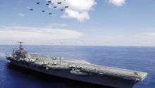 El portaaviones USS Abraham Lincoln se despliega en Oriente Medio
