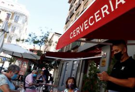 Se buscan camareros, albañiles, camioneros y médicos, los puestos más difíciles de cubrir