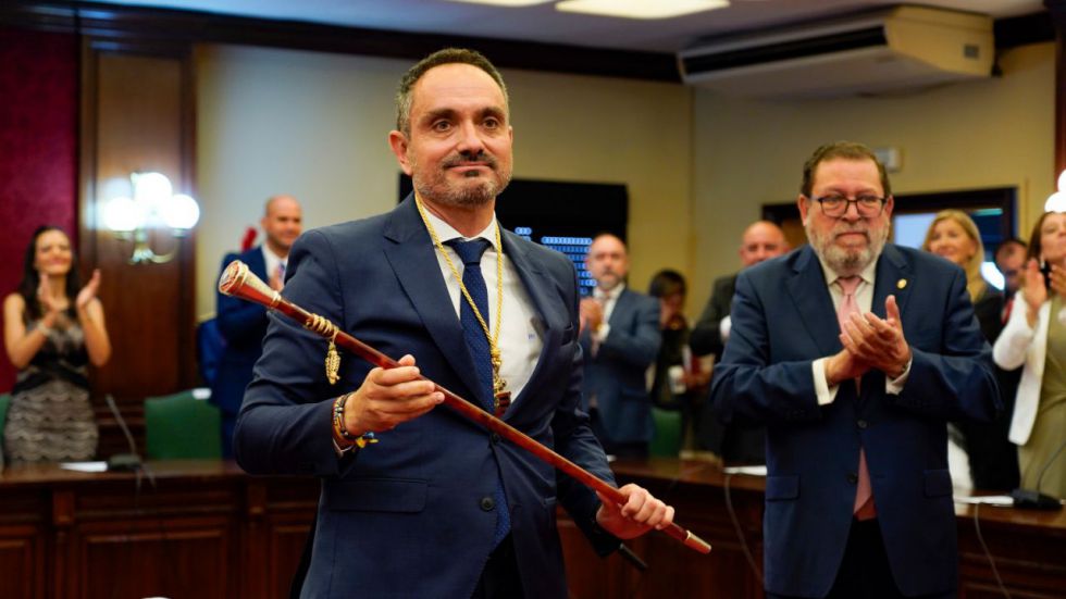 Patinazo del PSOE al tratar de involucrar al alcalde de Móstoles en un supuesto caso de acoso que no fue ni laboral