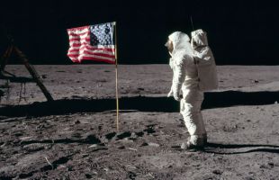 SpaceX priorizará la construcción de una ciudad en la Luna sobre Marte