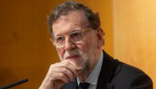 Rajoy tilda de 'disparate' la regularización masiva y pronostica 'un efecto llamada colosal'