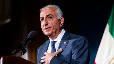 El hijo del último sah pide una intervención para derrocar a la República Islámica de Irán