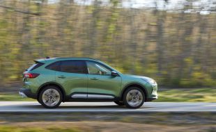 Almussafes acelera en tecnología: el Kuga fabricado en España estrena la conducción sin manos de Ford