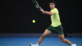 Abierto de Doha. Alcaraz doma a Royer y amplía su racha triunfal