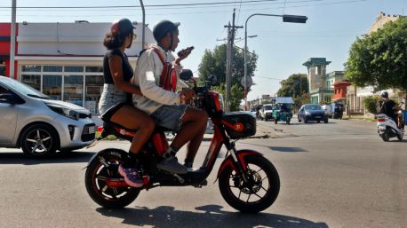 EEUU advierte a Cuba que debe realizar 'dramáticos cambios muy pronto'